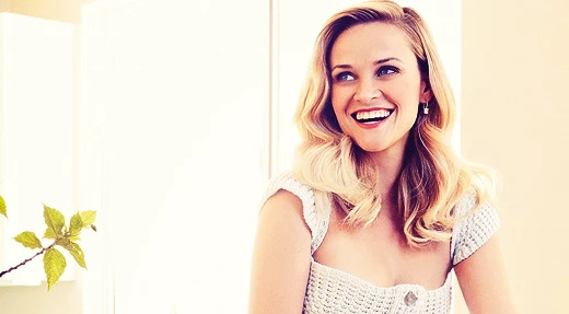 Reese Witherspoon Fakes Fakes