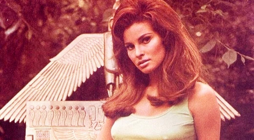 Raquel Welch Fakes Fakes