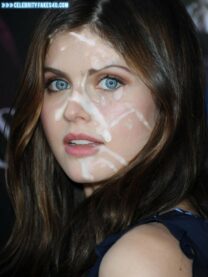 Alexandra Daddario Facial 001