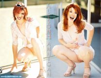 Alyson Hannigan Pantiless Naked 001