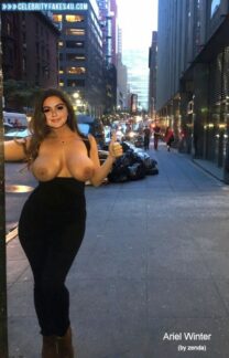 Ariel Winter Big Tits Public Nude 001