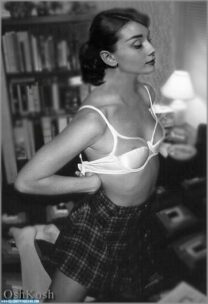 Audrey Hepburn Wardrobe Malfunction Undressing Fake 001