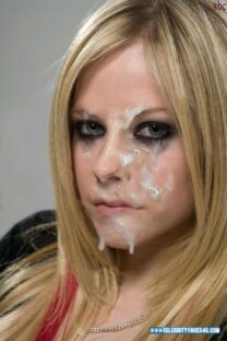 Avril Lavigne Cumshot Facial 002