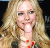 Avril Lavigne Handjob Sex 001