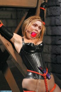 Billie Piper Gagged Bdsm Nsfw 001