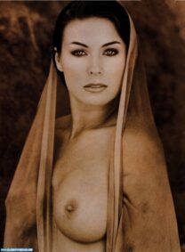 Carmen Electra Nude Boobs 001
