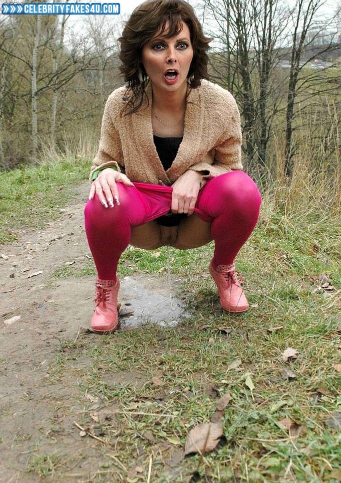 Carol Vorderman Fake, Outdoor, Pissing, Porn