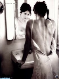 Carrie Anne Moss Boobs Nude 001