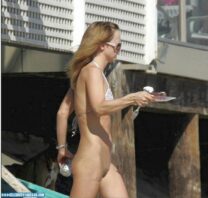 Christina Ricci Voyeur Beach Xxx 001