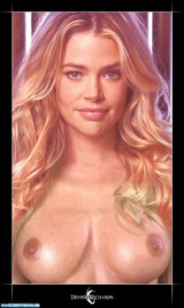 Denise Richards Boobs Exposed Nude 001