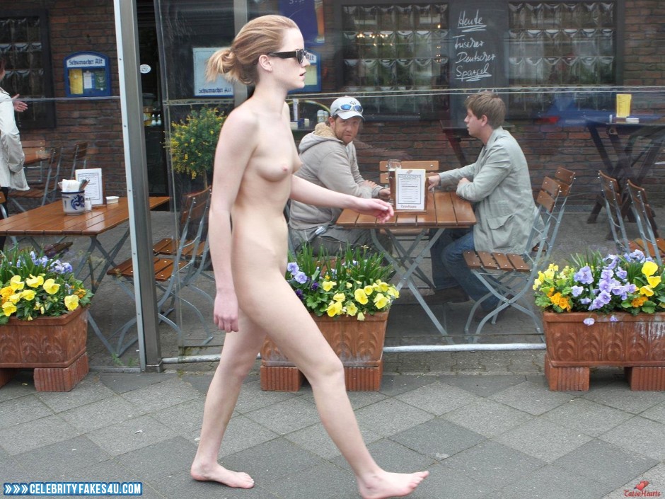 Emma Watson Fake, Naked Body / Fully Nude, Nude, Outdoor, Public, Tits, Voyeur, Porn