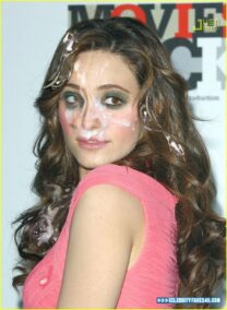 Emmy Rossum Facial Red Carpet Naked 001