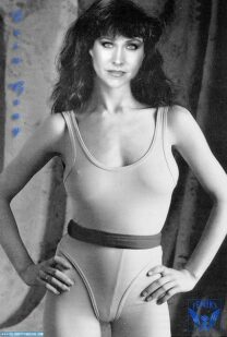 Erin Gray Pokies 001