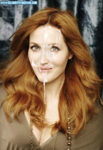 Gillian Anderson Facial 001