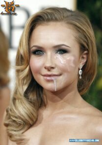 Hayden Panettiere Facial Naked 001