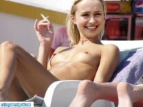 Hayden Panettiere Voyeur Topless 001