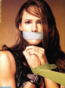 Jennifer Garner Bondage 001