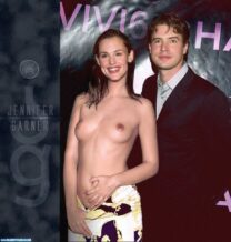 Jennifer Garner Topless Red Carpet Event Nudes 001