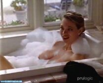 Jeri Ryan Bath Wet Porn 001