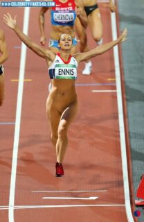 Jessica Ennis No Panties Public 001