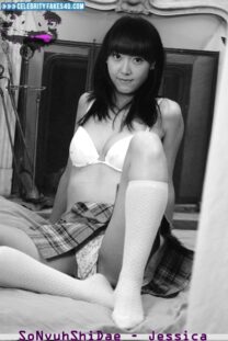 Jessica Jung Panties Upskirt 001