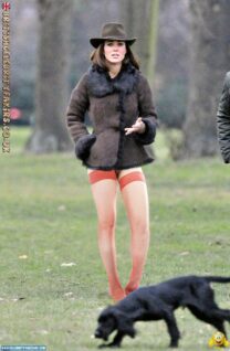 Kate Middleton Pantieless Public 001