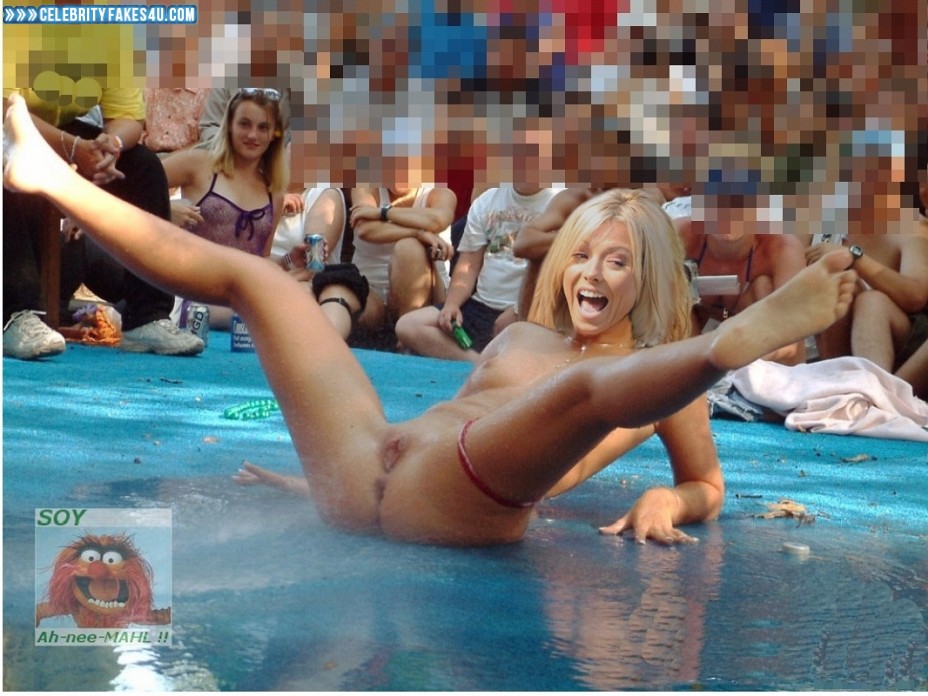 Kelly Ripa Fake, Legs Spread, Pantiless, Public, Wet, Porn