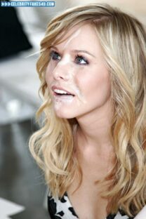 Kristen Bell Cum Facial 002