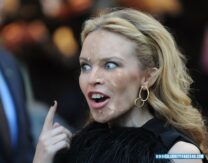 Kylie Minogue Facial Cumshot 001