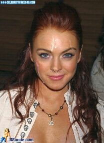 Lindsay Lohan Facial 001