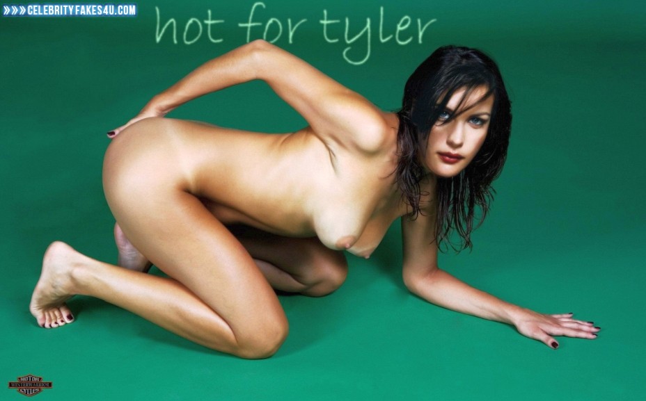 Liv Tylernude