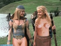 Lucy Lawless Without Underwear Lesbian Nsfw 001