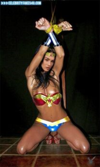Megan Fox Wonder Woman Nipple Slip 001