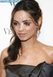 Mila Kunis Facial Naked 001