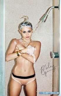 Miley Cyrus Bath Boobs Squeezed Fake 001