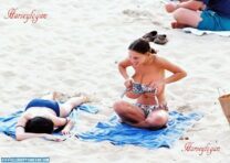 Natalie Portman Topless Beach Nude Fake 001