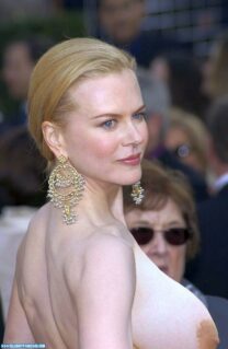 Nicole Kidman Red Carpet Event Nude 001