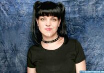 Pauley Perrette Facial Cumshot 001