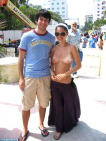 Rachel Bilson Topless Public Nsfw 001