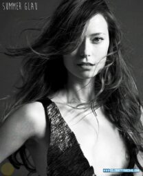 Summer Glau Nipple Slip Nude 001